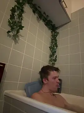 Snapshot of Toyjungee chatting on March 1, 2026, 7:14 pm Toyjungee online show from March 1, 2026, 7:14 pm