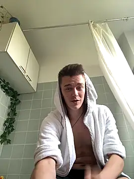 Snapshot of Toyjungee chatting on October 9, 2025, 1:33 pm Toyjungee online show from October 9, 2025, 1:33 pm