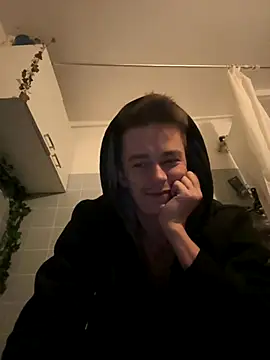 Snapshot of Toyjungee chatting on October 27, 2025, 7:15 pm Toyjungee online show from October 27, 2025, 7:15 pm