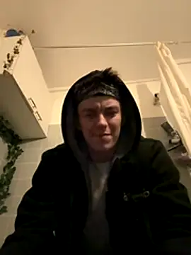 Snapshot of Toyjungee chatting on October 20, 2025, 10:21 pm Toyjungee online show from October 20, 2025, 10:21 pm