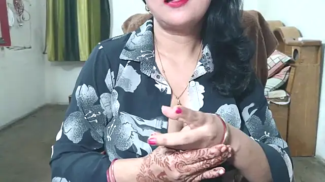 Snapshot of Cute_Mahi22 chatting on May 3, 2026, 6:22 pm Cute Mahi22 online show from May 3, 2026, 6:22 pm