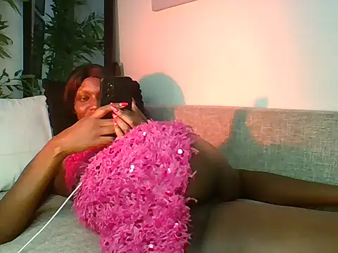 Snapshot of tashwaa chatting on February 4, 2026, 3:45 am tashwaa online show from February 4, 2026, 3:45 am