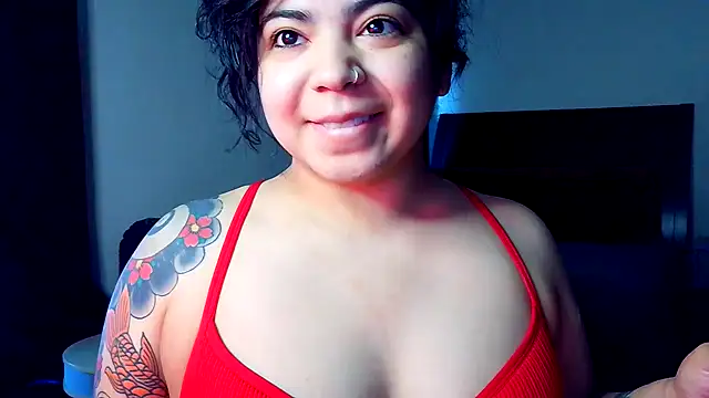 kimmiakiss22 online show from November 22, 2025, 7:35 pm