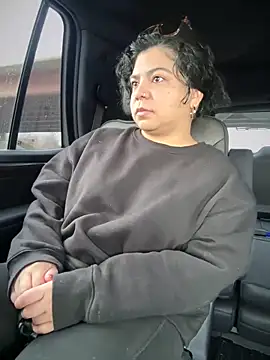 kimmiakiss22 online show from January 5, 2026, 8:12 pm