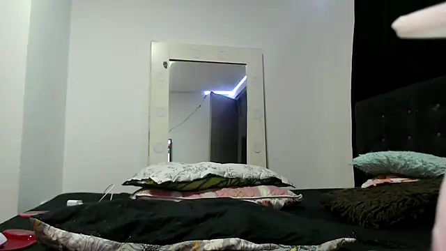 dolcemacca online show from January 21, 2025, 3:59 am