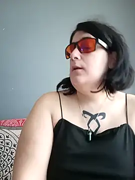 Lolabeluccia xh  online show from March 19, 2026, 6:57 am