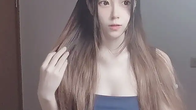 VaerySaenz online show from September 30, 2025, 5:13 am