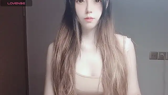 VaerySaenz online show from November 14, 2025, 7:45 am