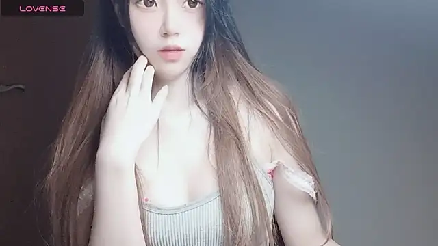 VaerySaenz online show from November 22, 2025, 11:42 am