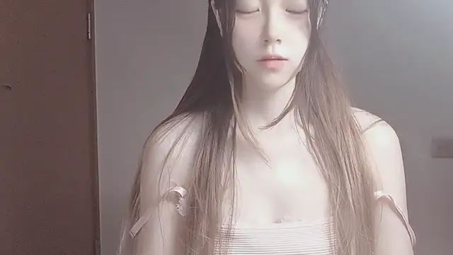 VaerySaenz online show from October 12, 2025, 5:09 am