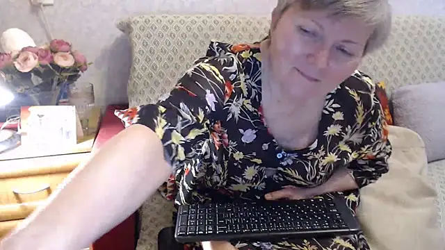 zarinafonliberman online show from June 3, 2026, 6:01 pm