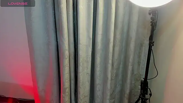 xhinata hyugax online show from September 11, 2025, 11:05 pm