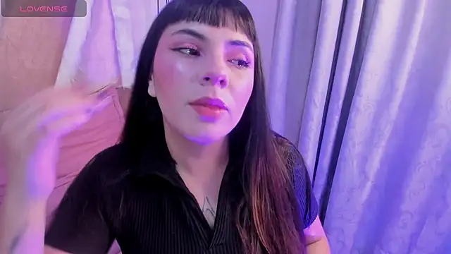 xhinata hyugax online show from April 21, 2026, 1:53 am