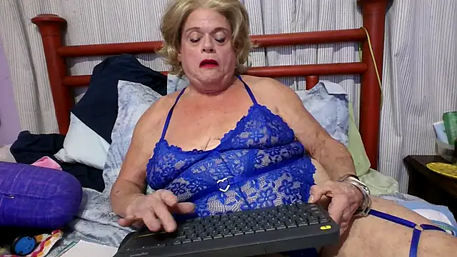 BigClitMelody online show from October 18, 2025, 10:12 pm