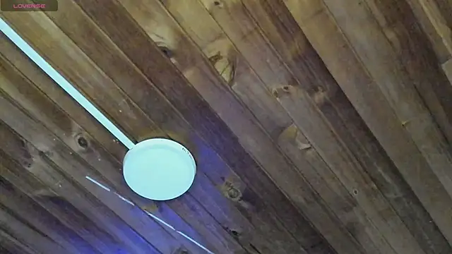 natasha logan  online show from September 27, 2025, 4:07 am