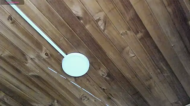 natasha logan  online show from September 13, 2025, 4:01 am