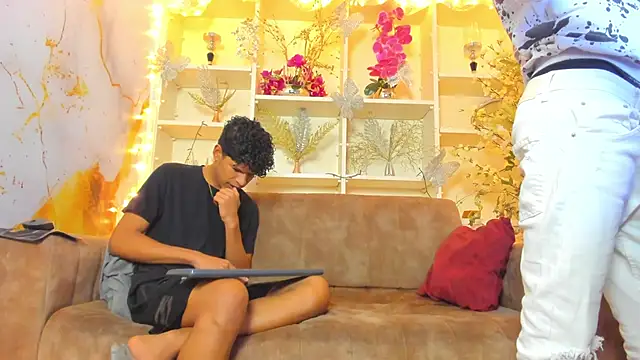 BvlgarVoyss online show from November 20, 2025, 7:25 pm