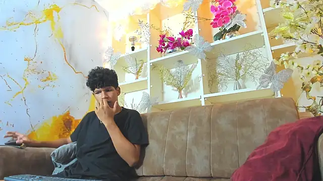 BvlgarVoyss online show from November 23, 2025, 7:24 pm