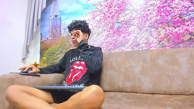 BvlgarVoyss online show from November 14, 2025, 6:11 pm