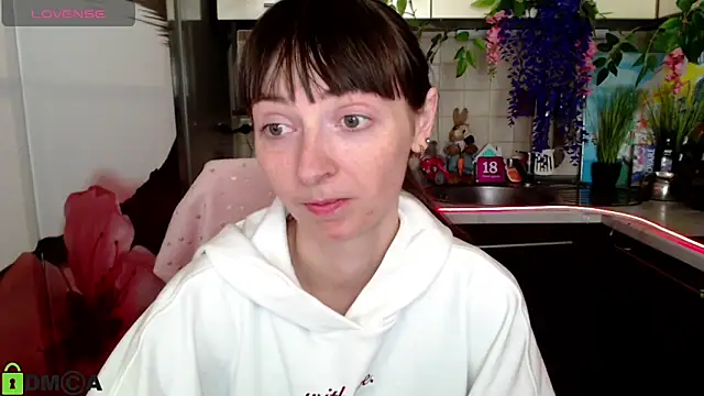 TayanaJons online show from March 17, 2026, 8:17 am