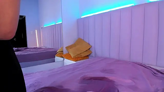 abbytheran online show from February 4, 2025, 10:55 pm