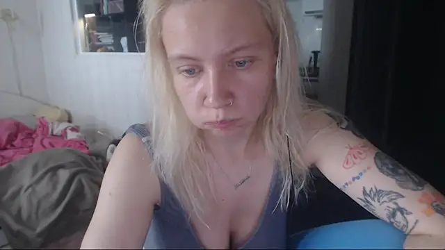 amanda kiss kiss online show from October 15, 2025, 10:34 am