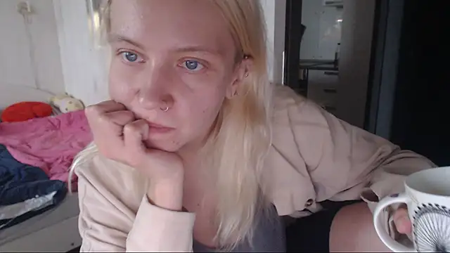 amanda kiss kiss online show from October 27, 2025, 12:39 pm