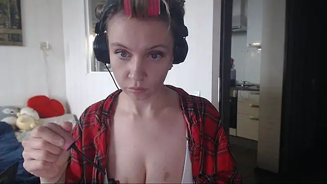 amanda kiss kiss online show from March 8, 2025, 12:41 pm