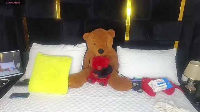 Snapshot of Sexy_sharntel chatting on October 2, 2025, 10:46 pm Sexy sharntel online show from October 2, 2025, 10:46 pm