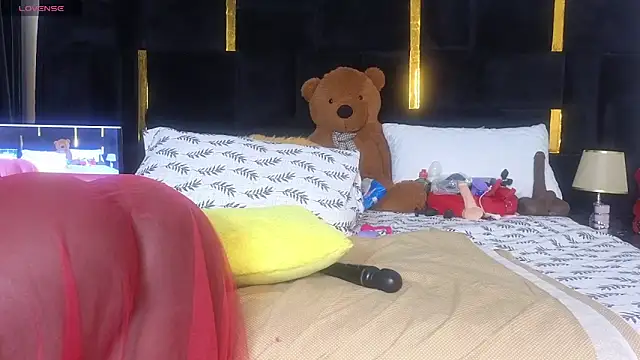 Snapshot of Sexy_sharntel chatting on October 15, 2025, 11:46 pm Sexy sharntel online show from October 15, 2025, 11:46 pm