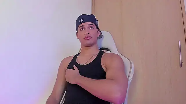 Jimmy Leeh  online show from December 14, 2024, 9:35 pm