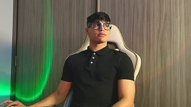 Jimmy Leeh  online show from November 30, 2025, 4:46 am