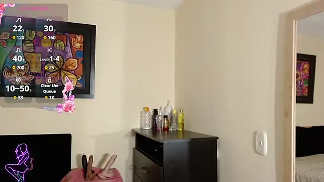 LorenTyler  online show from February 20, 2025, 4:58 pm