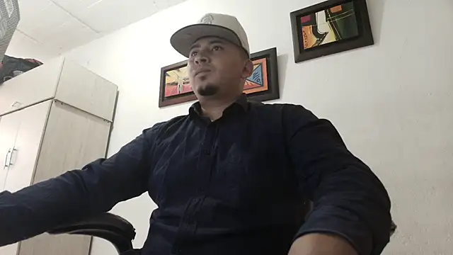 myke andrade online show from October 3, 2025, 8:43 pm