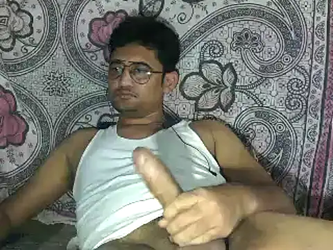 Rocobodymassager online show from September 15, 2025, 4:18 pm