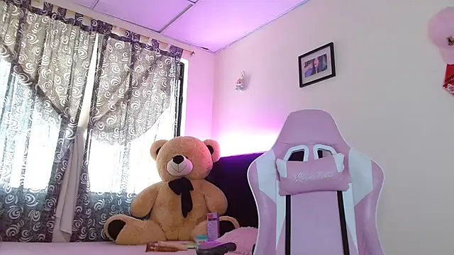 Dakota bumm online show from September 15, 2025, 6:41 pm