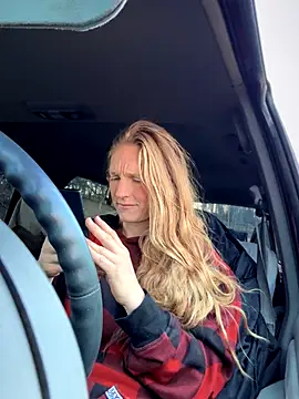 GoldenFlameGoddess online show from September 30, 2025, 2:34 pm