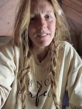 GoldenFlameGoddess online show from September 29, 2025, 2:23 pm