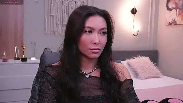 Molly Jons online show from September 19, 2025, 12:47 am