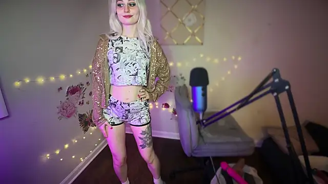 Snapshot of Starr1123 chatting on November 26, 2025, 4:12 am Starr1123 online show from November 26, 2025, 4:12 am