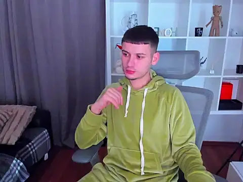 andboyfor6 online show from December 16, 2025, 8:51 am