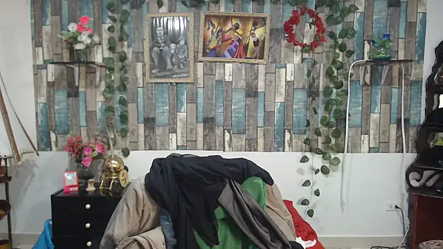 KarimaSarabe online show from September 25, 2025, 9:32 pm