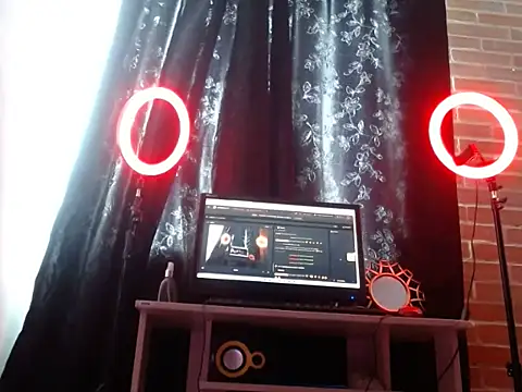 KarimaSarabe online show from May 11, 2026, 4:04 pm