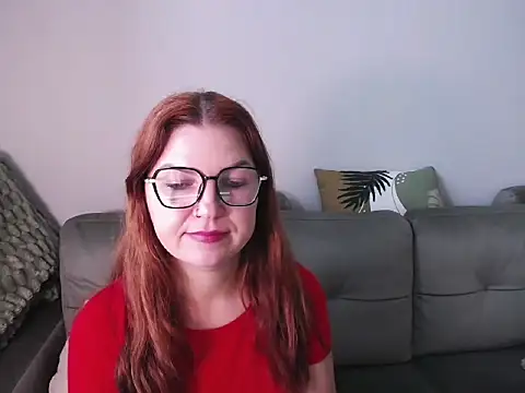 MartinePrettyFeet online show from November 5, 2025, 7:11 am