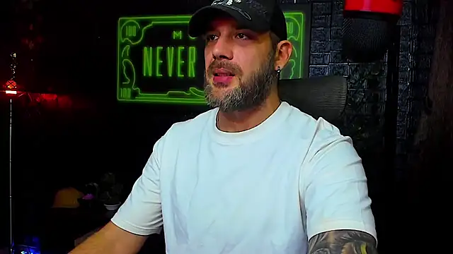 LexXHardy online show from September 24, 2025, 5:41 pm