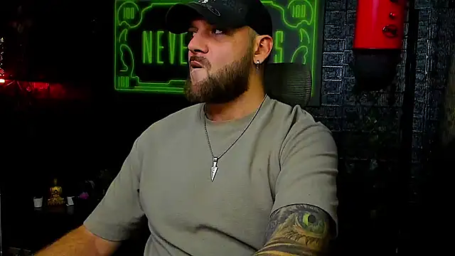 LexXHardy online show from October 7, 2025, 5:36 pm