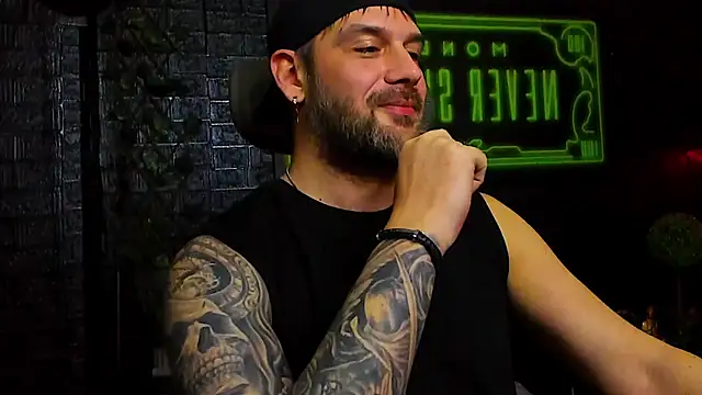 LexXHardy online show from December 15, 2025, 1:00 am