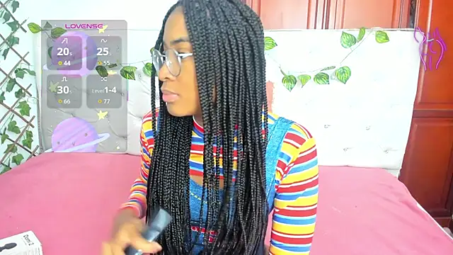 Snapshot of Andrea_Williams24 chatting on October 18, 2025, 12:18 pm Andrea Williams24 online show from October 18, 2025, 12:18 pm