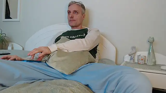 StrongBill online show from January 26, 2025, 2:52 pm