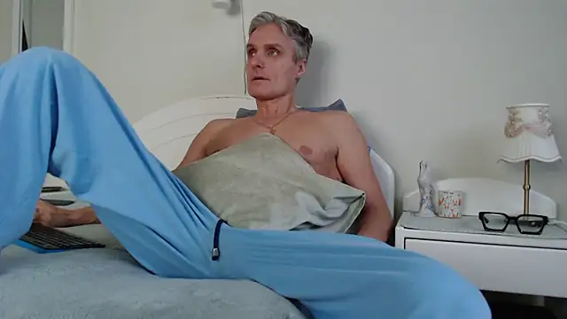 StrongBill online show from December 2, 2024, 7:09 am